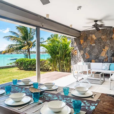 Aroma Beach - Luxury Beachfront Apartment Grand-Baie Exterior photo