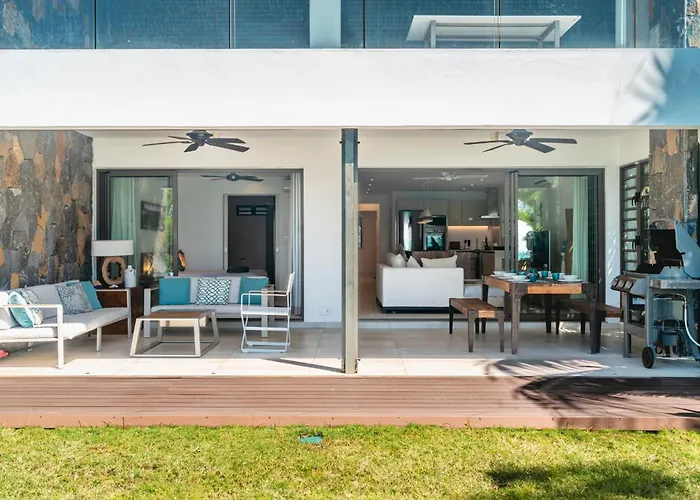 Aroma Beach - Luxury Beachfront Apartment