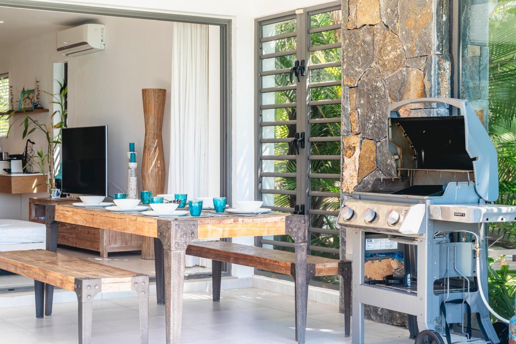 Aroma - Luxury Beachfront