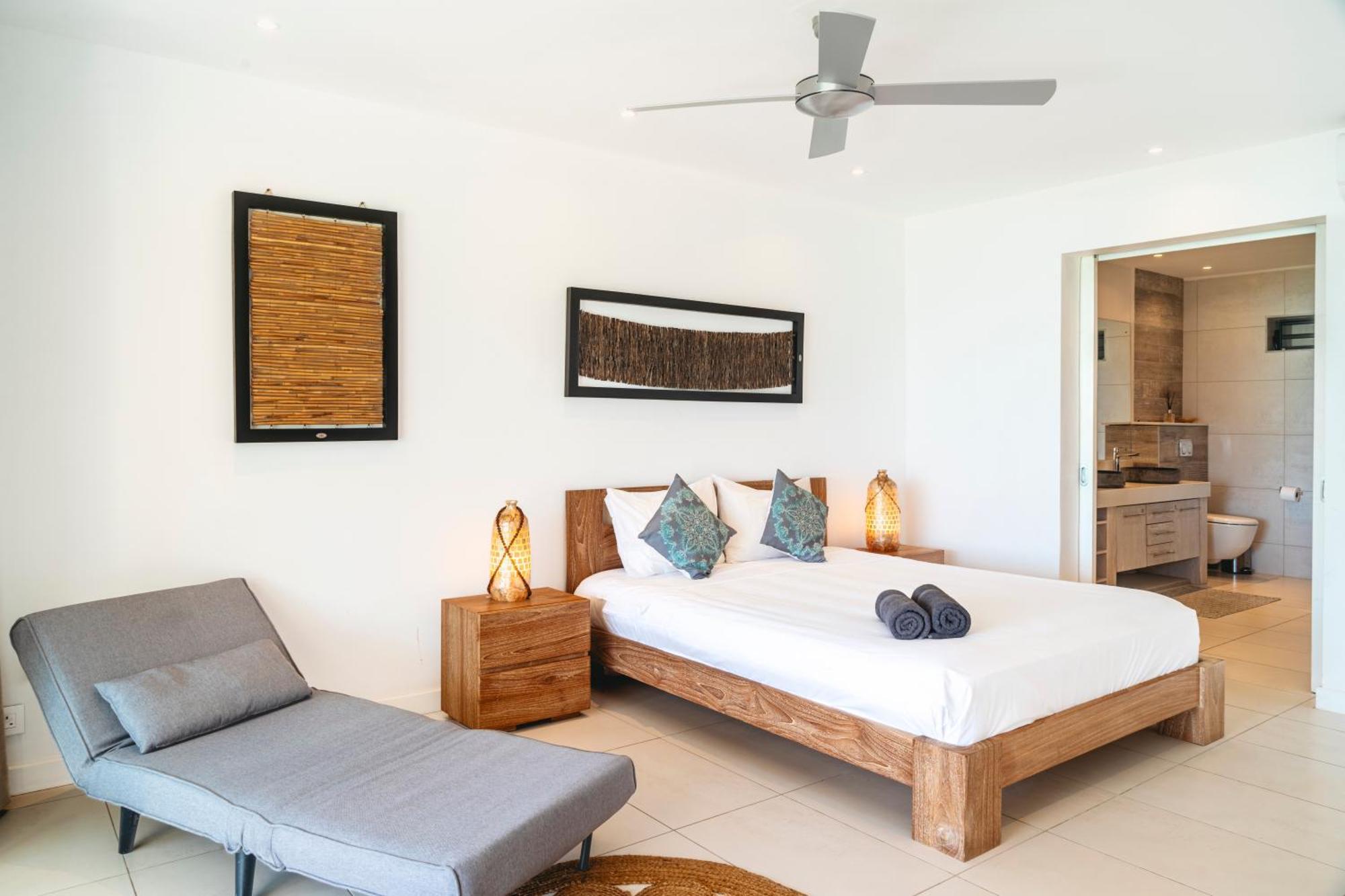 Aroma - Luxury Beachfront Apartment