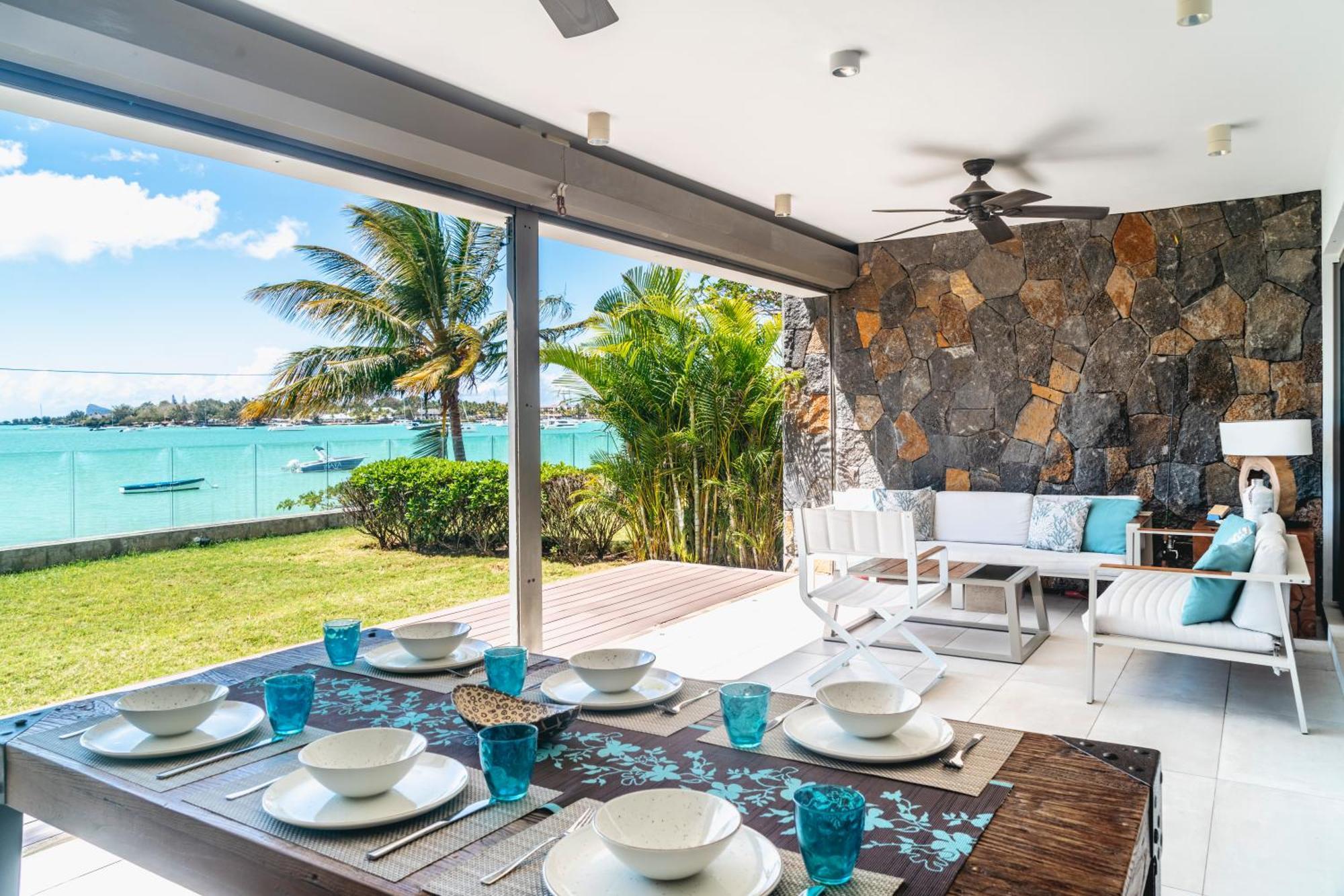 Aroma - Luxury Beachfront Apartment *