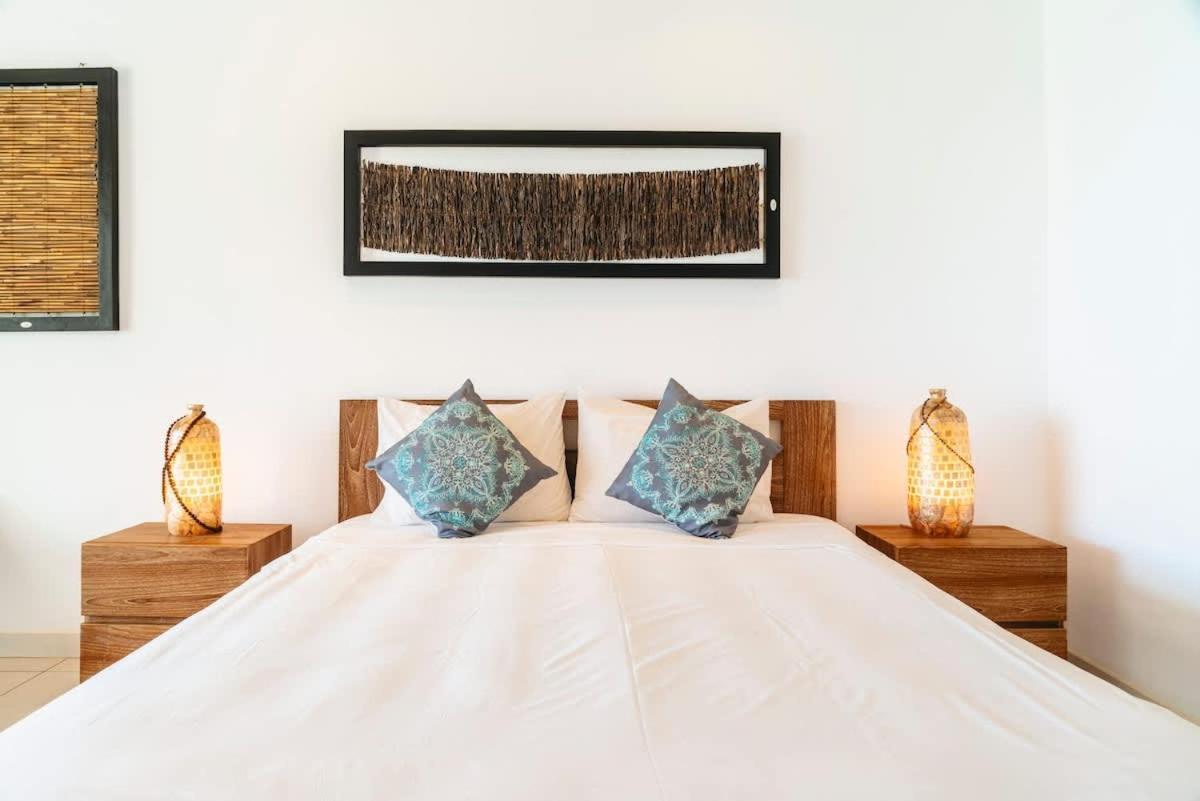Aroma - Luxury Beachfront