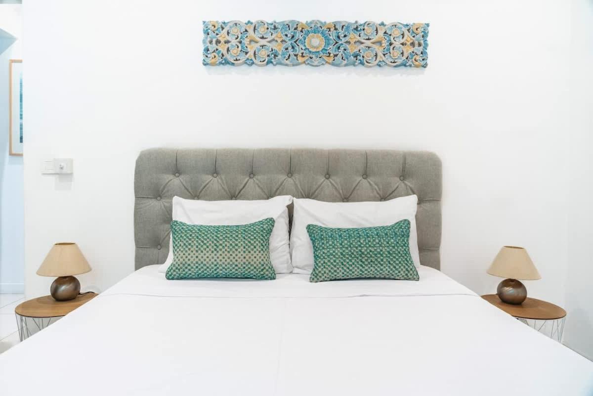Aroma - Luxury Beachfront