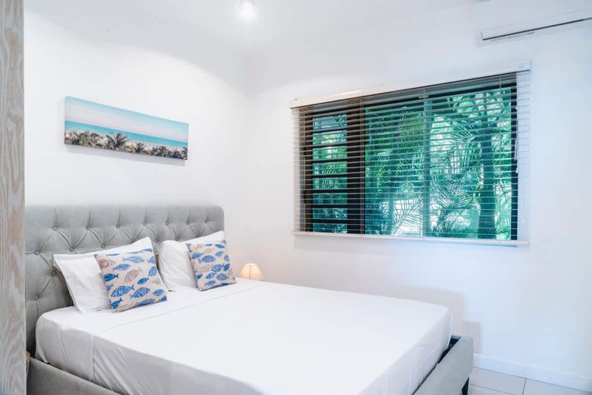 Aroma - Luxury Beachfront Apartment *
